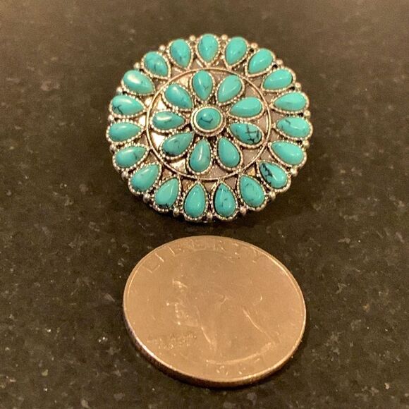 Men’s Western Concho Style Earrings – Silver Tone with Turquoise Accent Stones - Picture 7 of 8